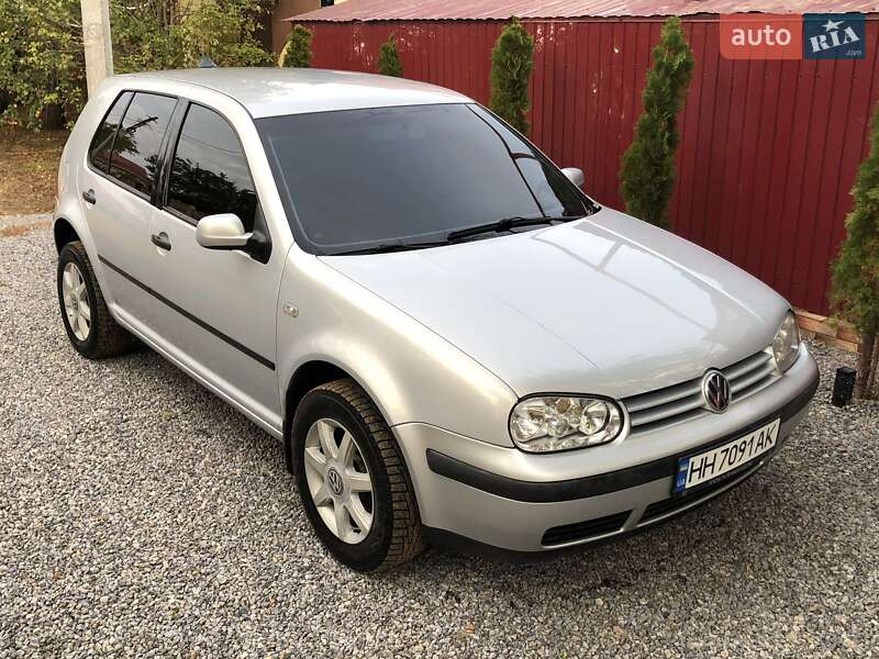 Хэтчбек Volkswagen Golf 2000 в Теплодаре