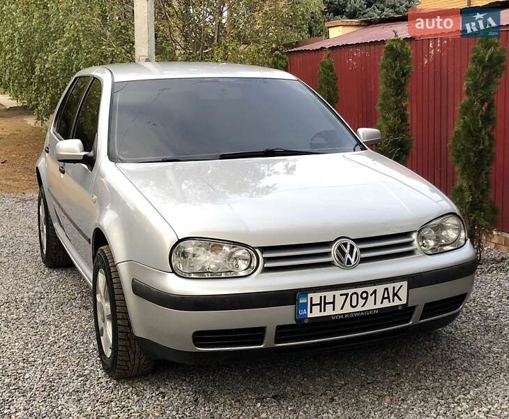 Хэтчбек Volkswagen Golf 2000 в Теплодаре