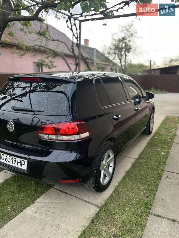 Хетчбек Volkswagen Golf 2009 в Береговому