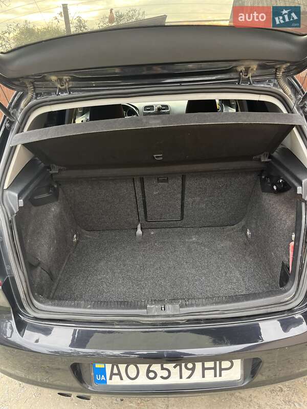 Хетчбек Volkswagen Golf 2009 в Береговому