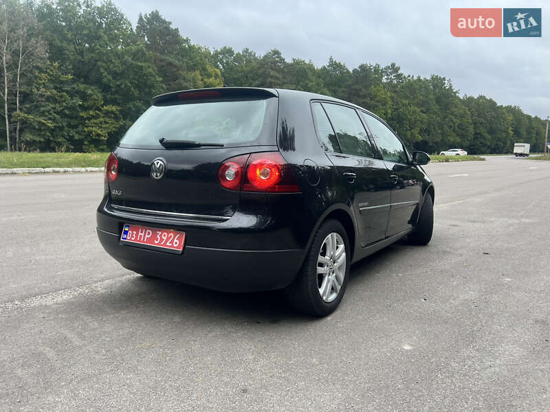Хетчбек Volkswagen Golf 2008 в Рівному