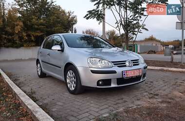 Хетчбек Volkswagen Golf 2006 в Запоріжжі