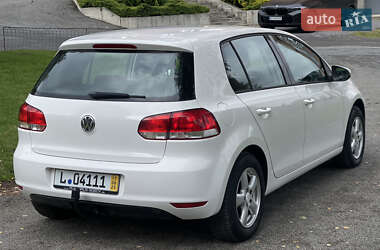 Хэтчбек Volkswagen Golf 2009 в 