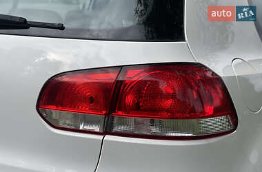 Хэтчбек Volkswagen Golf 2009 в 