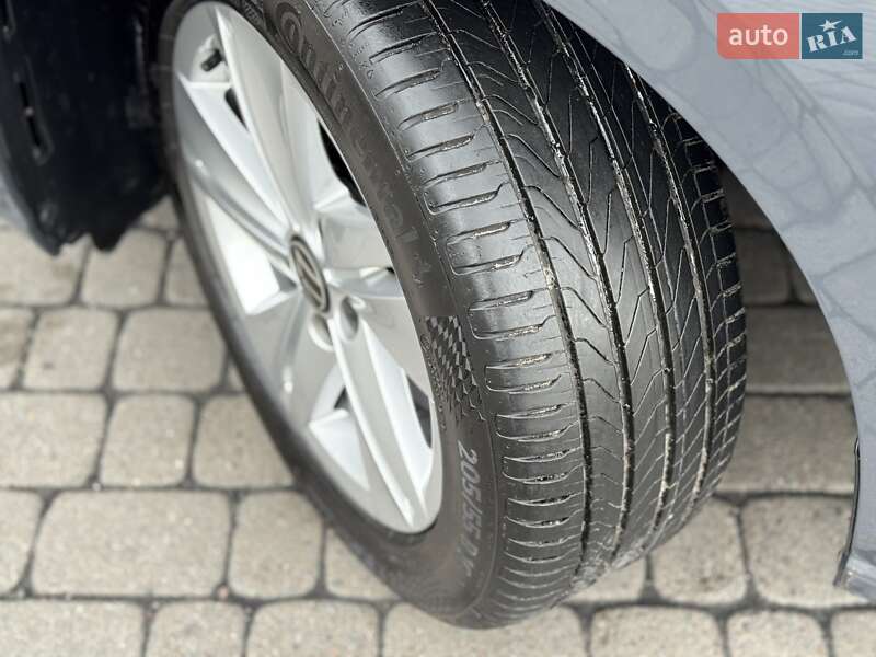 Універсал Volkswagen Golf 2021 в Радивиліві