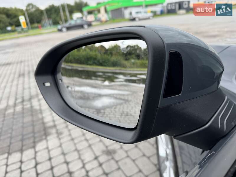 Універсал Volkswagen Golf 2021 в Радивиліві