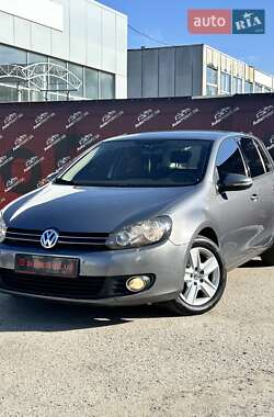 Хэтчбек Volkswagen Golf 2009 в Сумах