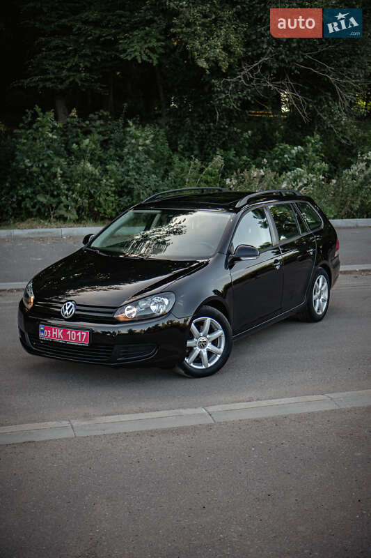 Універсал Volkswagen Golf 2011 в Бурштині