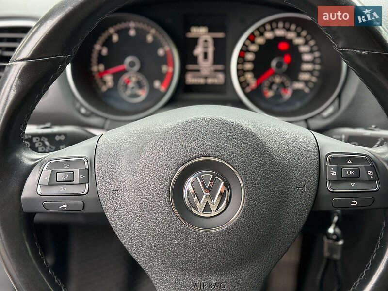 Універсал Volkswagen Golf 2010 в Вінниці