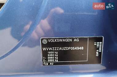 Хетчбек Volkswagen Golf 2013 в Києві