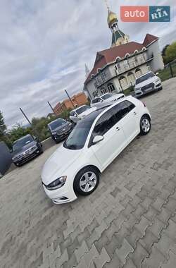 Хэтчбек Volkswagen Golf 2019 в Ужгороде