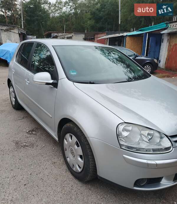 Хетчбек Volkswagen Golf 2007 в Чернігові