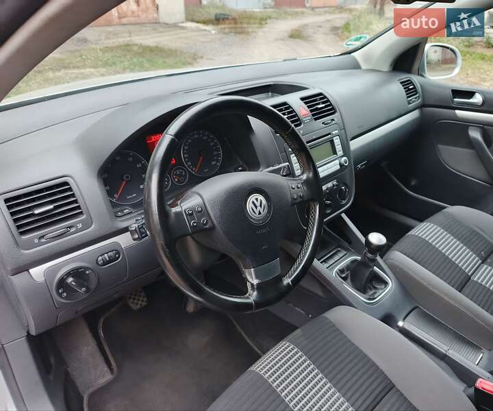 Хетчбек Volkswagen Golf 2007 в Чернігові