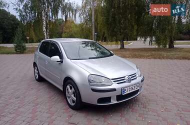 Хэтчбек Volkswagen Golf 2003 в Лубнах
