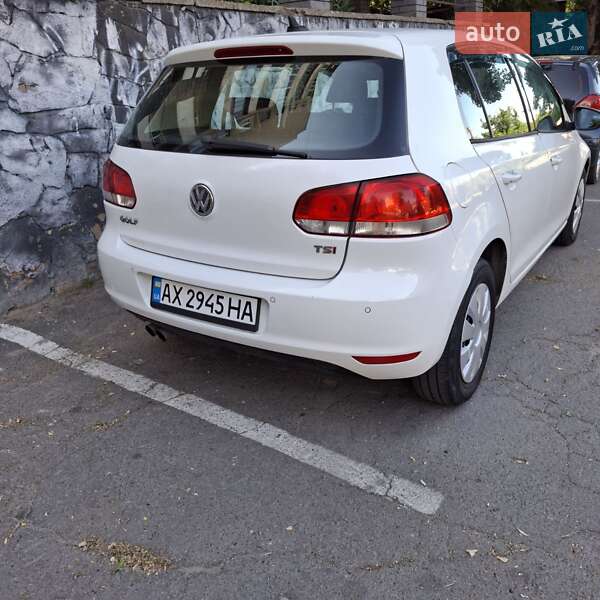 Хэтчбек Volkswagen Golf 2009 в Львове