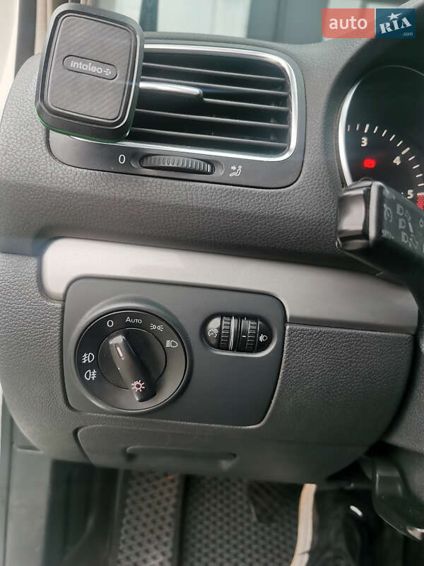 Універсал Volkswagen Golf 2012 в Львові