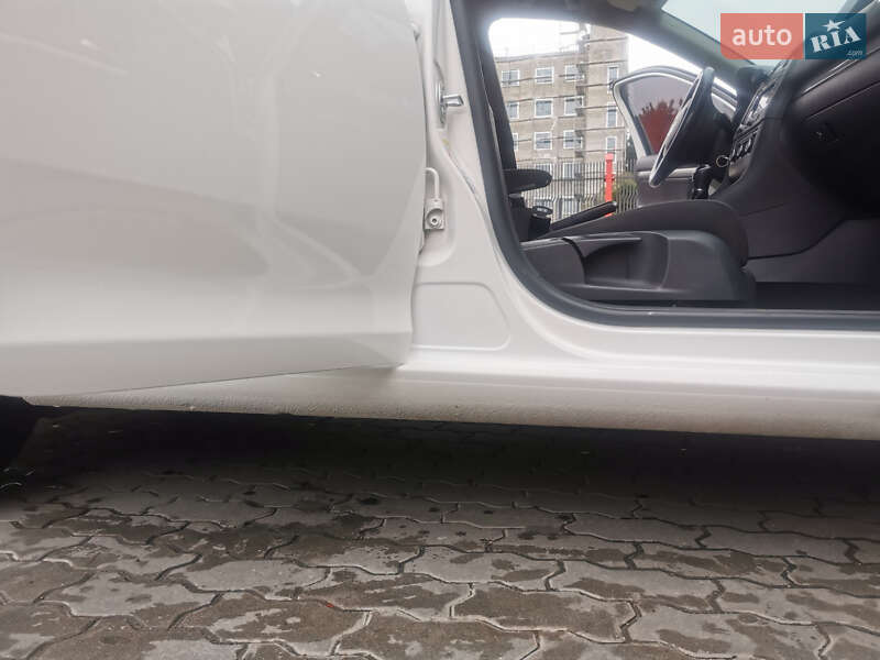 Універсал Volkswagen Golf 2012 в Львові