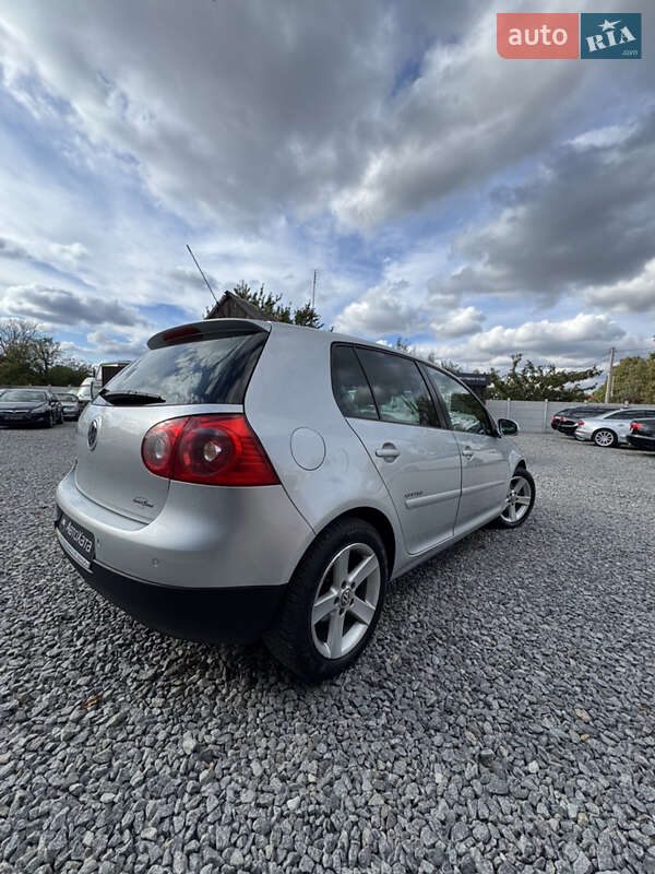 Хэтчбек Volkswagen Golf 2007 в Дергачах