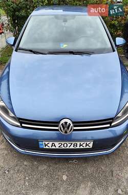 Хэтчбек Volkswagen Golf 2013 в Киеве