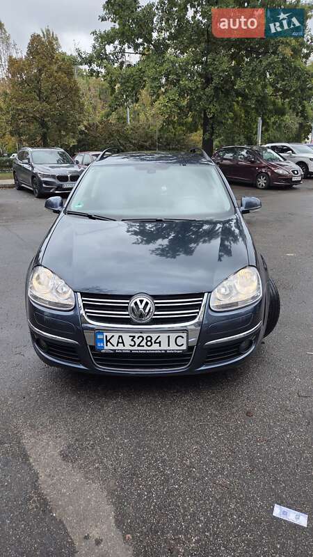Універсал Volkswagen Golf 2008 в Києві