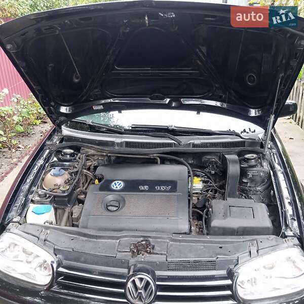 Volkswagen Golf 2002