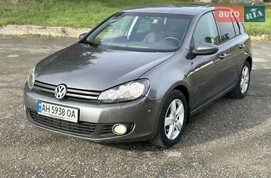 Хэтчбек Volkswagen Golf 2011 в Киеве