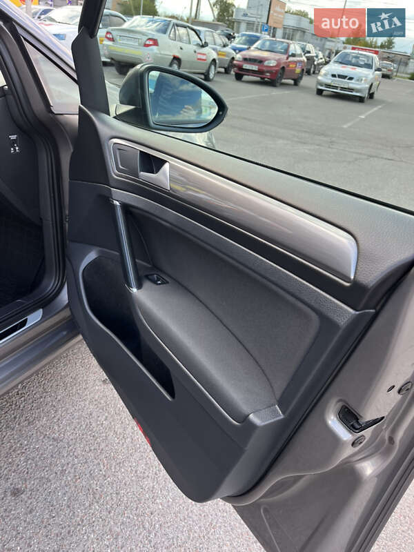 Універсал Volkswagen Golf 2016 в Полтаві