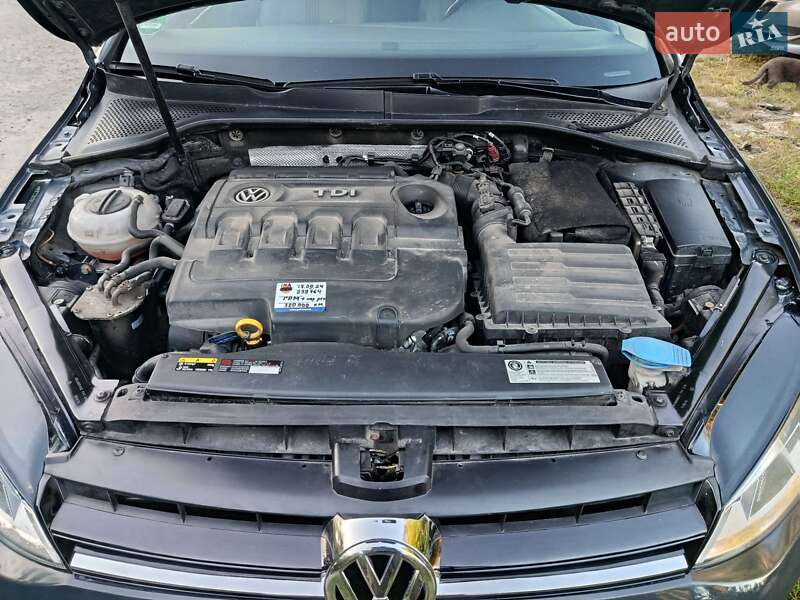 Універсал Volkswagen Golf 2016 в Києві