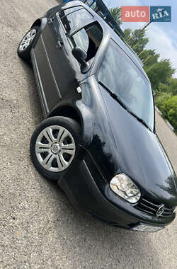 Хэтчбек Volkswagen Golf 2001 в Долине