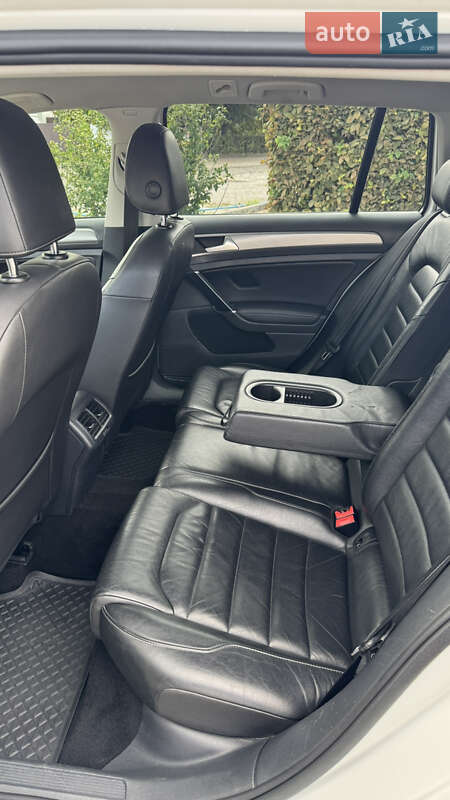 Універсал Volkswagen Golf 2014 в Косові