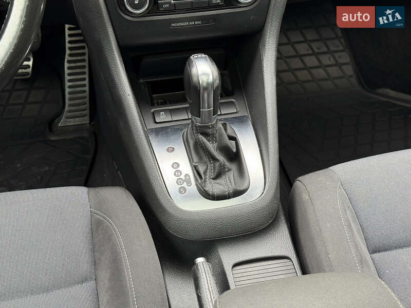 Універсал Volkswagen Golf 2011 в Львові