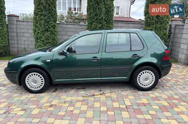 Хэтчбек Volkswagen Golf 2003 в Красилове