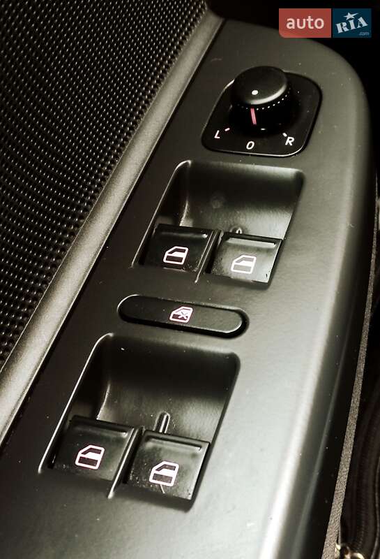 Хетчбек Volkswagen Golf 2008 в Полтаві