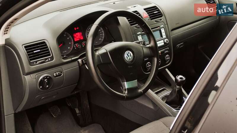 Хетчбек Volkswagen Golf 2008 в Полтаві
