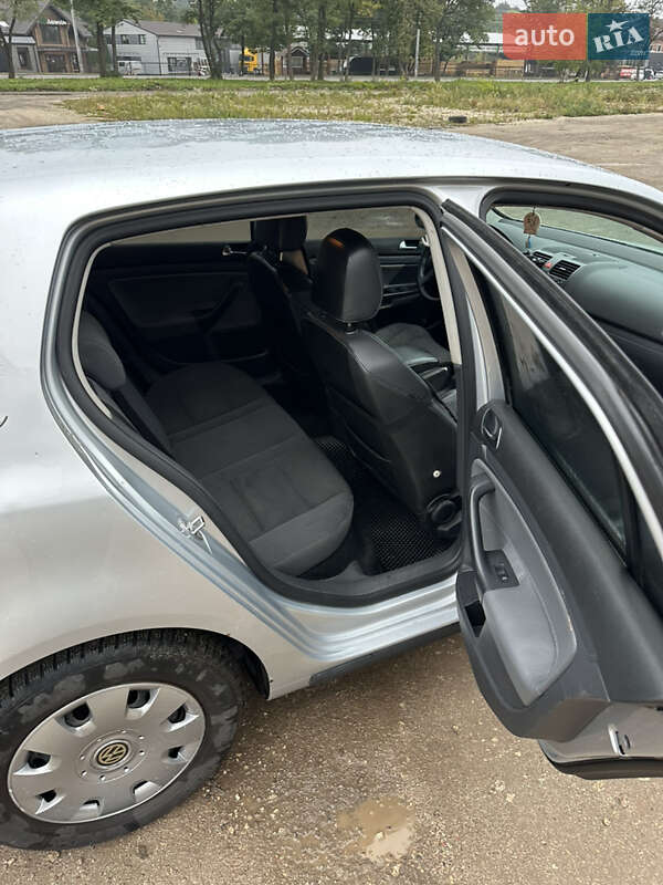 Хэтчбек Volkswagen Golf 2008 в Тернополе