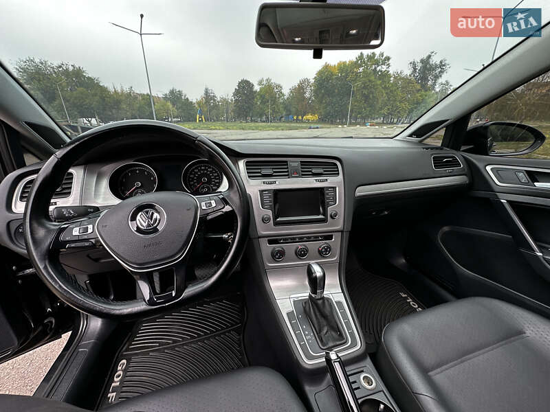 Хетчбек Volkswagen Golf 2014 в Черкасах