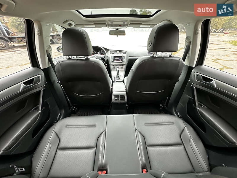 Хетчбек Volkswagen Golf 2014 в Черкасах