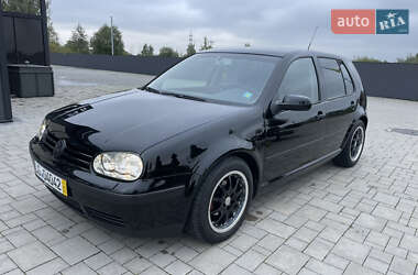 Хетчбек Volkswagen Golf 2003 в Калуші