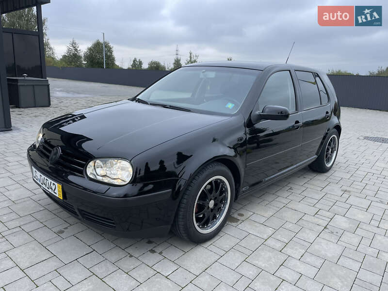 Volkswagen Golf 2003