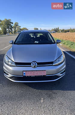 Универсал Volkswagen Golf 2018 в Ромнах