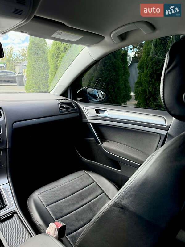 Универсал Volkswagen Golf 2013 в Харькове