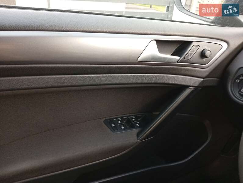 Універсал Volkswagen Golf 2016 в Ковелі