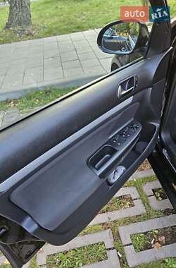 Универсал Volkswagen Golf 2013 в 