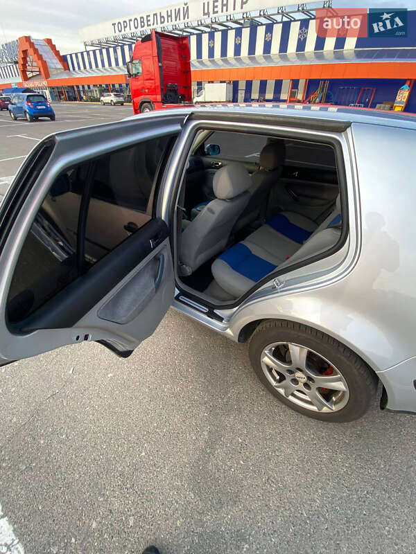 Хетчбек Volkswagen Golf 2000 в Львові