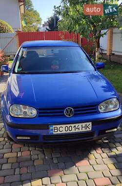 Хэтчбек Volkswagen Golf 2002 в Львове