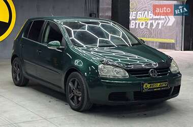 Хэтчбек Volkswagen Golf 2006 в Черновцах