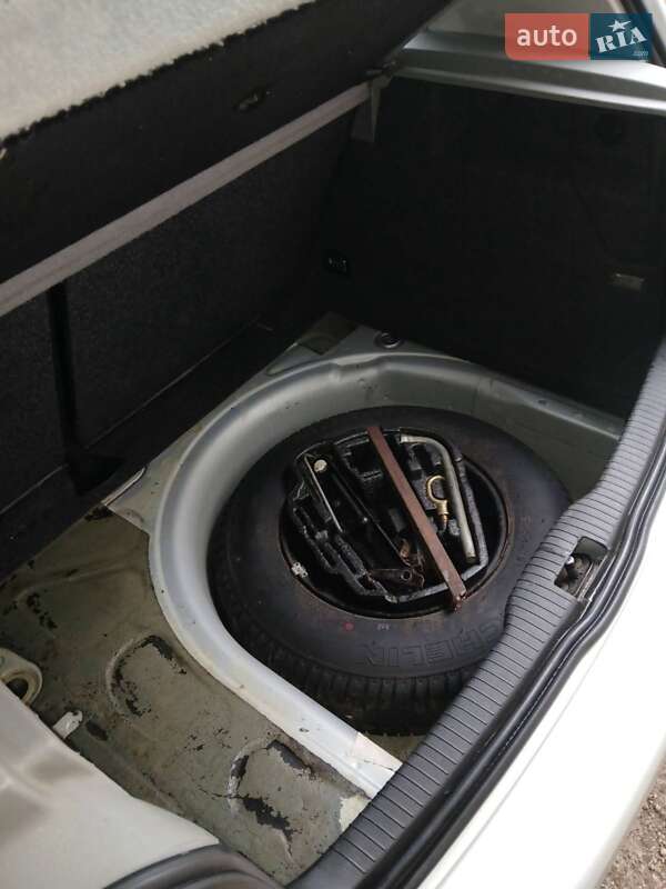 Хетчбек Volkswagen Golf 1999 в Івано-Франківську