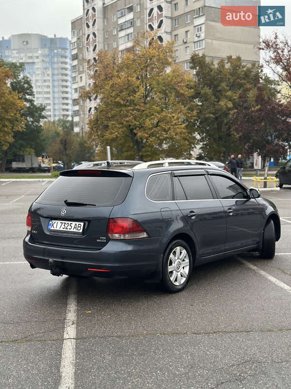Универсал Volkswagen Golf 2010 в Броварах