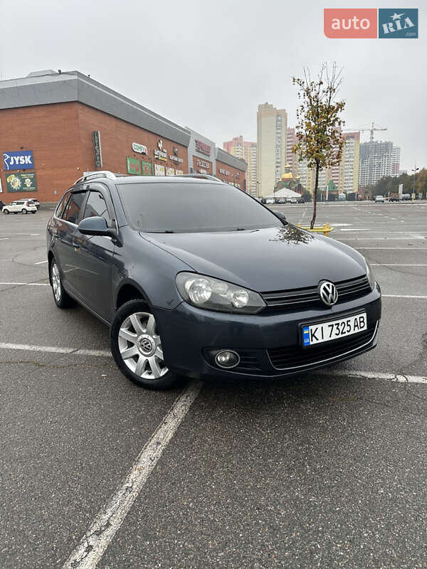 Универсал Volkswagen Golf 2010 в Броварах