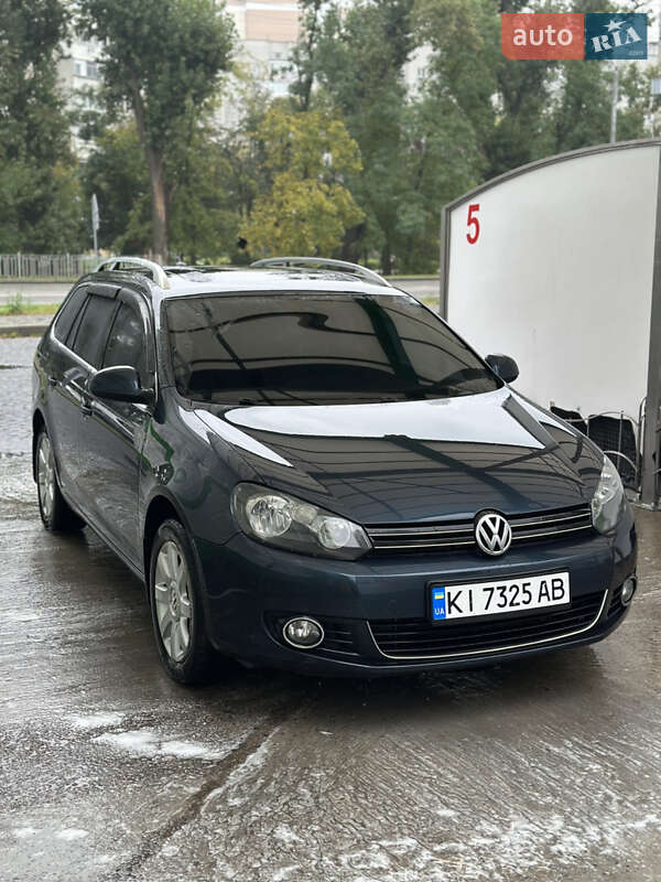 Универсал Volkswagen Golf 2010 в Броварах
